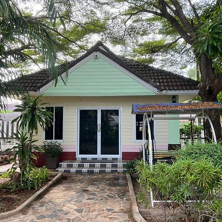 Suanpai Resort 사타힙 외부 사진